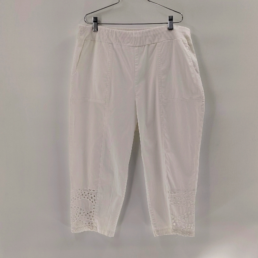 Zenergy By Chico's White Cropped Eyelet Stretch Pants Size 14 Large Elastic